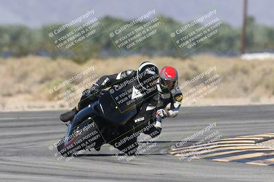 media/Oct-13-2025-Moto Forza (Mon) [[a66d839500]]/3-B Group/Session 3 (Turn 16)/